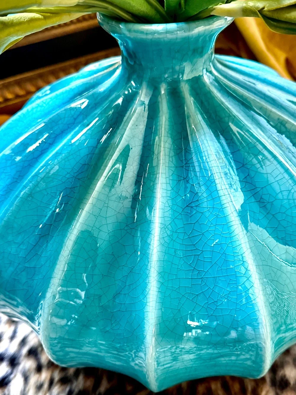 ♥️ Vintage LARGE Teal Ribbed Ceramic genie 🧞‍♂️Vase
